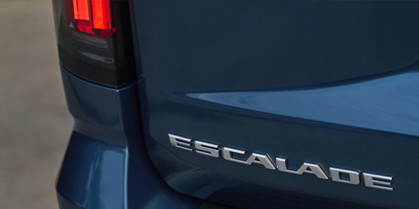 cadillac エスカレード 2026 ESCALADE 外装 - リアエンブレム