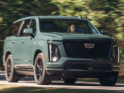 cadillac エスカレード 2026 ESCALADE - ロングボディが生み出す安定感ある走り