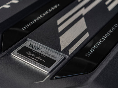 cadillac エスカレードVシリーズ 2026 ESCALADE-V - 名工によるハンドビルドエンジン