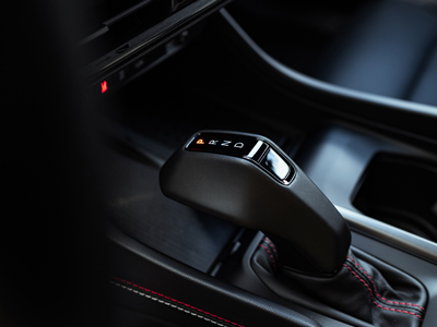 dodge チャージャー 2027 CHARGER - パフォーマンスステアリング&ピストルグリップシフター