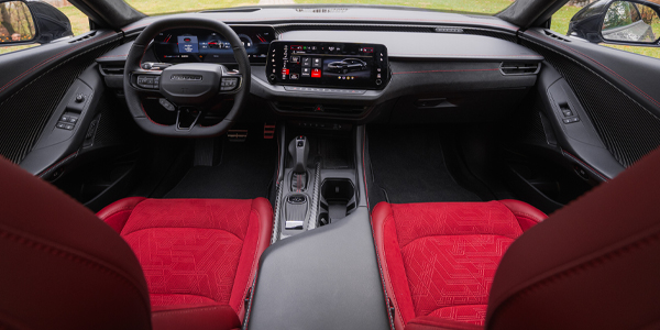 dodge チャージャー 2027 CHARGER 内装 - ロゴ