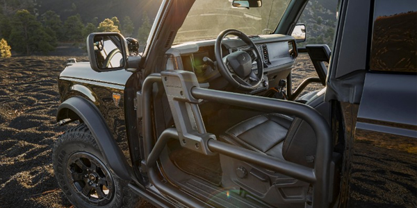ford ブロンコ 2026 BRONCO 外装 - サイドモール