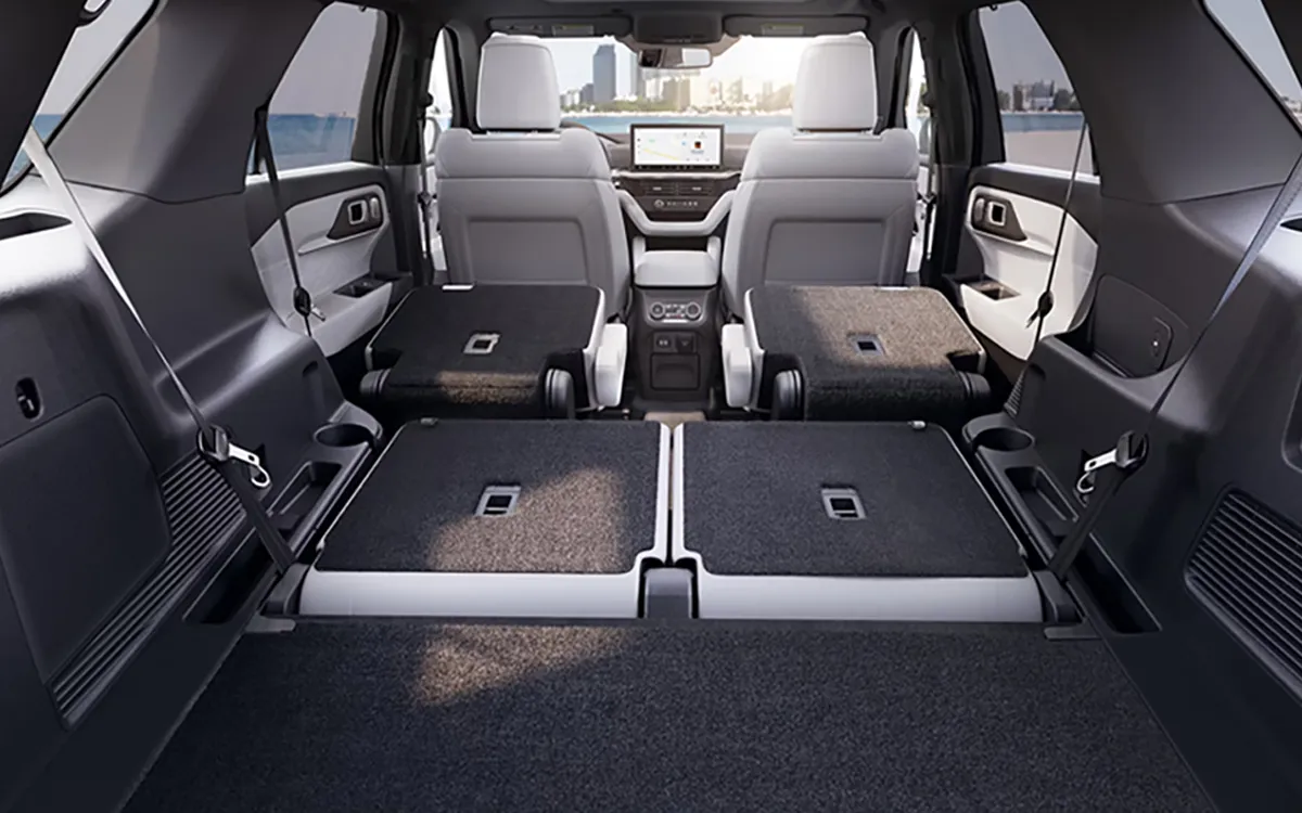 Explorer flat-folding seats