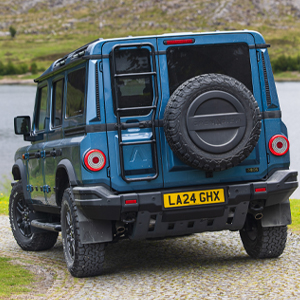 ineos グレナディア 2026 GRENADIER 外装 - リア