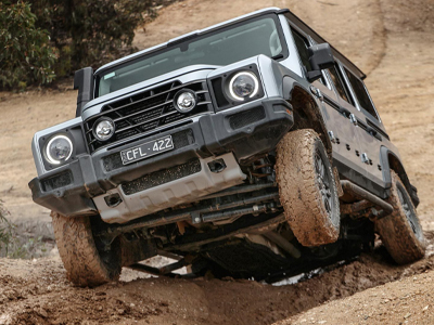 ineos グレナディア 2026 GRENADIER - トリプルデフロック