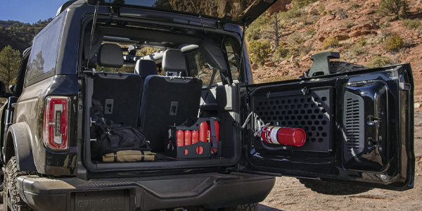 ineos グレナディア 2026 GRENADIER 内装 - ラゲッジスペース