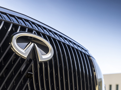 infiniti QX80 2026 QX80 - イルミネーションエンブレム