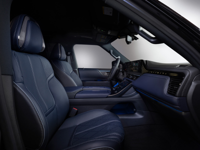 infiniti QX80 2026 QX80 - ブルー×ブラックレザーインテリア