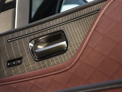 infiniti QX80 2026 QX80 - オープンポアウッドトリム