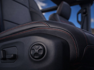 jeep ラングラー モアブ392 2026 WRANGLER - フロントシート