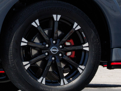 nissan_us アルマーダ 2026 ARMADA - レッドブレーキキャリパー