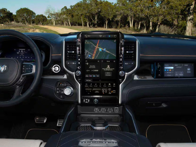 ram ラム 1500 2025 RAM 1500 - 合計50インチ以上のデジタルディスプレイ