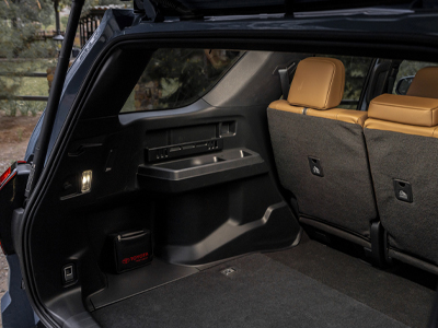 toyota_us 4ランナー 2025 4RUNNER - リアカーゴスペース