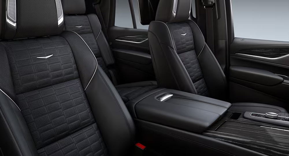 2023 cadillac エスカレード インテリアカラー/内装色 ジェットブラックセミアニリンフルレザーシートwithモンドリアンキルティングwithゼブラウッドトリム(Vシリーズ)