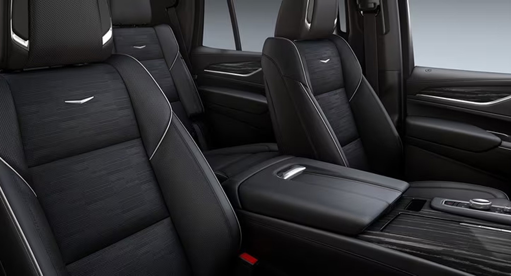 2023 cadillac エスカレード インテリアカラー/内装色 ジェットブラックレザーシートwithブラックパンチングレザーwithゼブラウッドトリム(スポーツ)